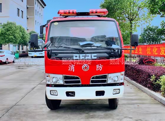 东风福瑞卡牌 4吨森林消防车